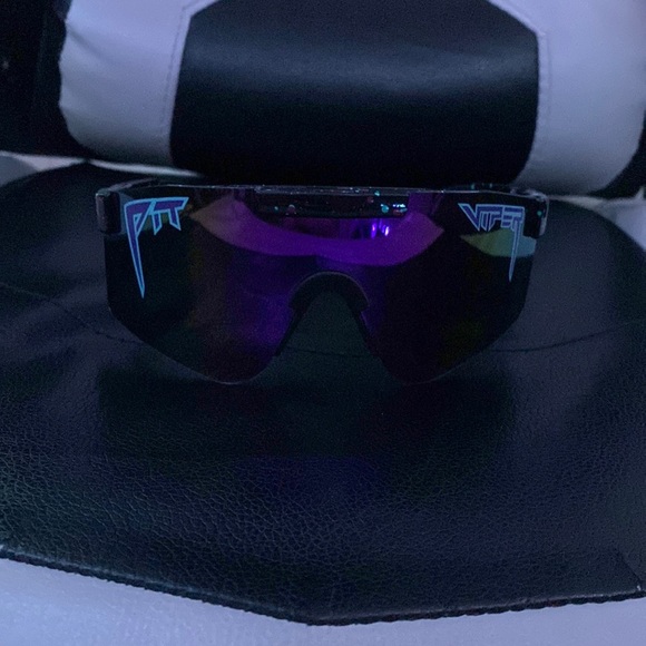 Nightfall pit vipers - Picture 1 of 3